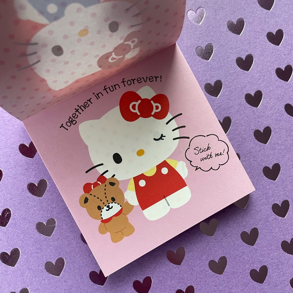 Hello Kitty memo pad